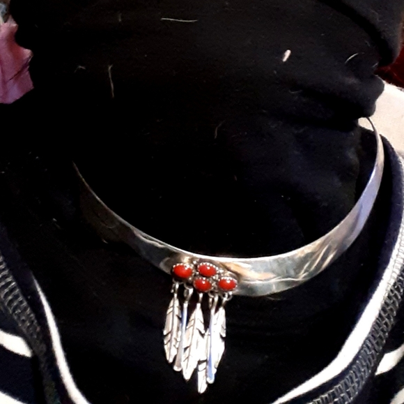Navajo Coral and Silver Choker by Bruce Morgan - Picture 5 of 8